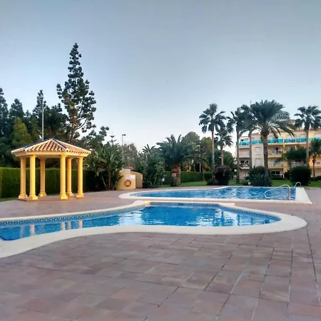 Modern In With Shared Pool