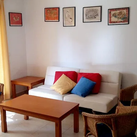 Modern In With Shared Pool *