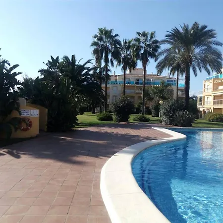 Modern In With Shared Pool