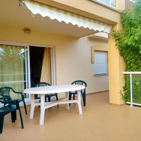 Modern In With Shared Pool *